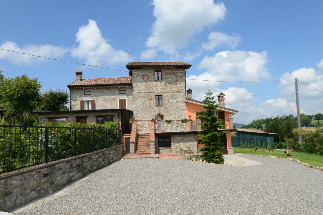 Torretta Di Bassano Hotel Rivergaro Bagian luar foto