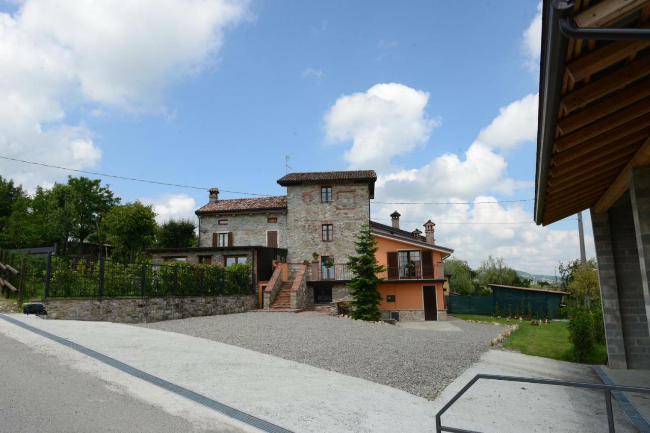Torretta Di Bassano Hotel Rivergaro Bagian luar foto